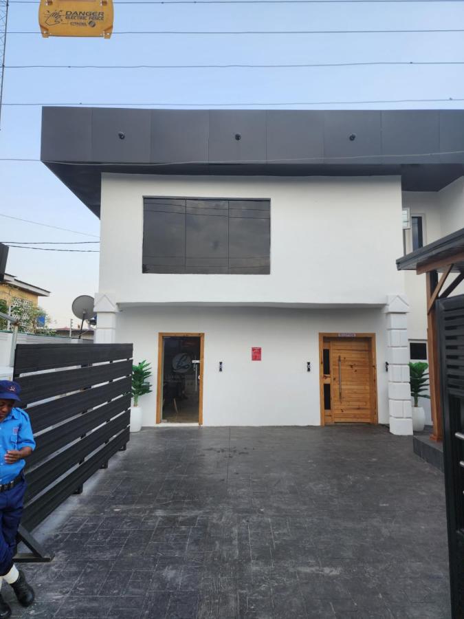 Luxol Homes&Suites Ikeja Exterior photo